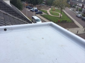 Dakkapel voorzien van kunststof dakbedekking